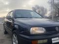 Volkswagen Golf 1995 года за 1 300 000 тг. в Алматы