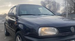 Volkswagen Golf 1995 года за 1 300 000 тг. в Алматы