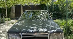 Mercedes-Benz E 200 1994 годаfor1 100 000 тг. в Шымкент