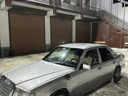 Mercedes-Benz E 260 1990 года за 1 300 000 тг. в Шымкент – фото 7