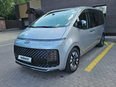 Hyundai Staria 2023 года за 20 500 000 тг. в Астана