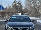 Hyundai Sonata 2015 года за 6 350 000 тг. в Астана – фото 2