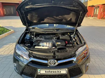 Toyota Camry 2016 года за 8 500 000 тг. в Актобе – фото 9