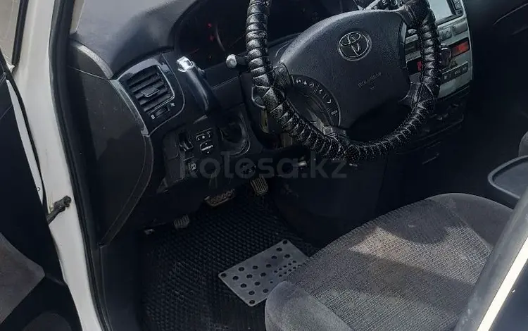 Toyota Ipsum 2005 года за 3 100 000 тг. в Атырау