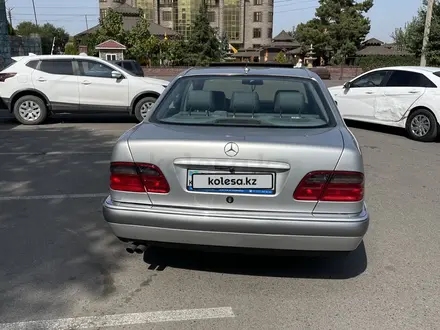 Mercedes-Benz E 320 1998 года за 4 500 000 тг. в Алматы – фото 6