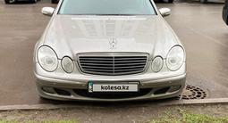 Mercedes-Benz E 320 2004 годаүшін5 900 000 тг. в Астана – фото 2