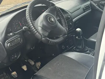 Chevrolet Niva 2013 года за 3 800 000 тг. в Атырау – фото 2
