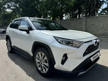Toyota RAV4 2021 года за 17 000 000 тг. в Алматы – фото 3