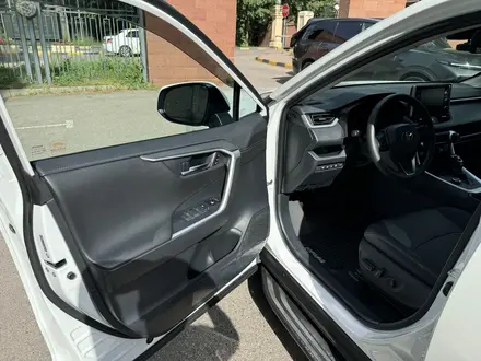 Toyota RAV4 2021 года за 17 000 000 тг. в Алматы – фото 13