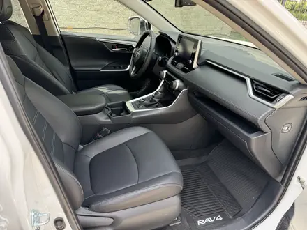Toyota RAV4 2021 года за 17 000 000 тг. в Алматы – фото 8