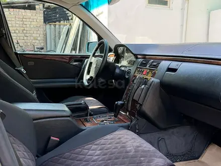 Mercedes-Benz E 320 1999 года за 3 200 000 тг. в Алматы – фото 11