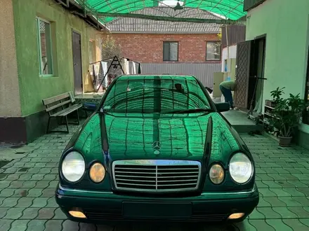 Mercedes-Benz E 320 1999 года за 3 200 000 тг. в Алматы – фото 3
