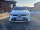 Toyota Camry 2015 годаfor10 700 000 тг. в Актобе – фото 3