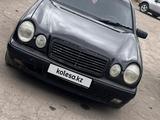 Mercedes-Benz E 240 1997 года за 2 200 000 тг. в Караганда