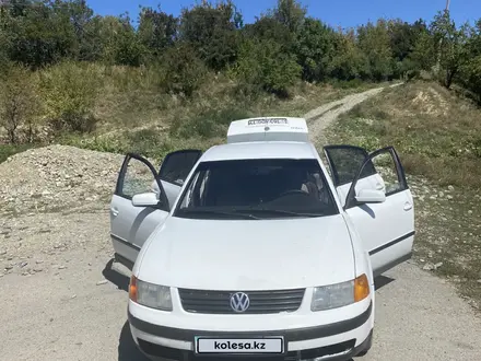 Volkswagen Passat 1997 года за 1 600 000 тг. в Талдыкорган – фото 2