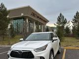 Toyota Highlander 2023 года за 27 500 000 тг. в Астана