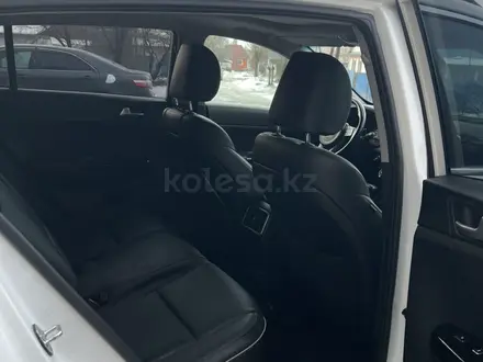 Kia Sportage 2021 года за 13 250 000 тг. в Алматы – фото 15