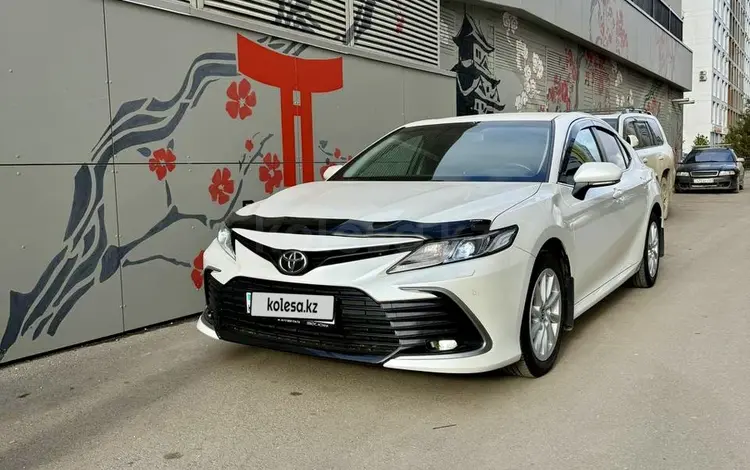 Toyota Camry 2021 года за 13 500 000 тг. в Астана