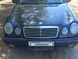 Mercedes-Benz E 200 1998 годаүшін2 200 000 тг. в Жалагаш