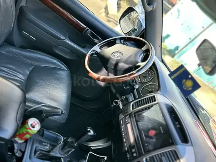 Toyota Land Cruiser Prado 2009 года за 11 000 000 тг. в Алматы – фото 27