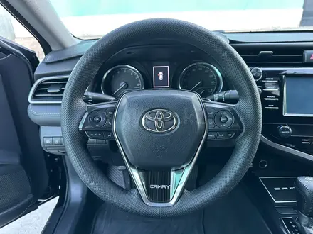 Toyota Camry 2019 года за 11 500 000 тг. в Кызылорда – фото 16