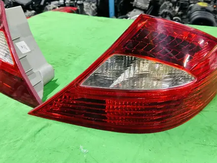 C219 CLS350 задний фонарь до рестайлинг за 60 000 тг. в Алматы