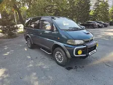 Mitsubishi Delica, 1995