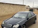 Mercedes-Benz C 200 2000 года за 1 600 000 тг. в Кульсары – фото 2