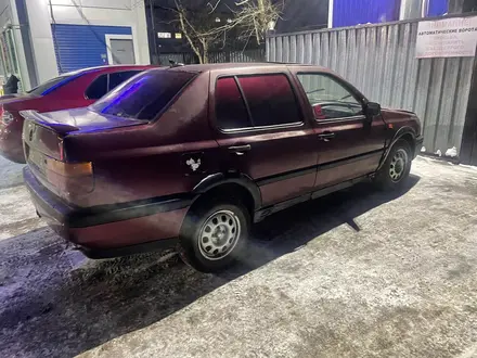 Volkswagen Vento 1995 года за 580 000 тг. в Караганда – фото 4