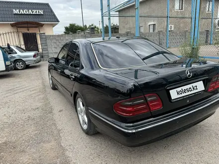 Mercedes-Benz E 200 2002 года за 5 900 000 тг. в Алматы – фото 4