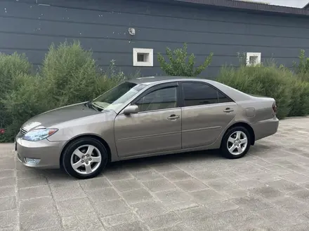 Toyota Camry 2005 года за 4 300 000 тг. в Жанаозен – фото 6