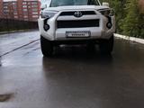 Toyota 4Runner 2013 годаfor15 410 000 тг. в Актобе – фото 2