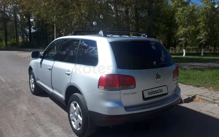 Volkswagen Touareg 2005 года за 3 900 000 тг. в Караганда