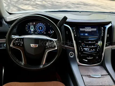 Cadillac Escalade 2019 года за 27 000 000 тг. в Алматы – фото 18