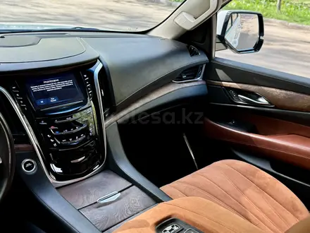 Cadillac Escalade 2019 года за 27 000 000 тг. в Алматы – фото 19