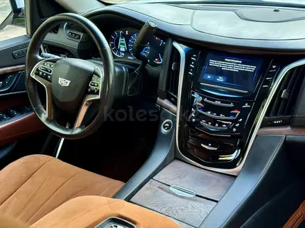 Cadillac Escalade 2019 года за 27 000 000 тг. в Алматы – фото 21
