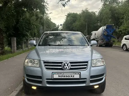 Volkswagen Touareg 2004 года за 4 600 000 тг. в Алматы