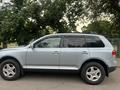 Volkswagen Touareg 2004 года за 4 600 000 тг. в Алматы – фото 3