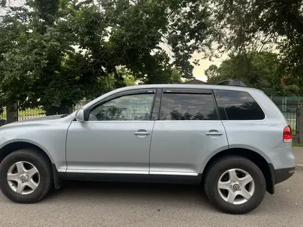 Volkswagen Touareg 2004 года за 4 600 000 тг. в Алматы – фото 3