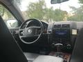 Volkswagen Touareg 2004 года за 4 600 000 тг. в Алматы – фото 5