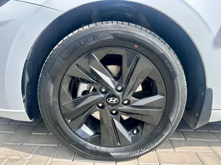Hyundai Elantra Elegance 2022 года за 8 670 000 тг. в Караганда – фото 26