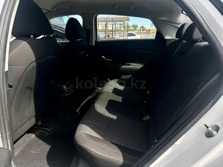 Hyundai Elantra Elegance 2022 года за 8 670 000 тг. в Караганда – фото 15