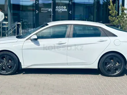 Hyundai Elantra Elegance 2022 года за 8 670 000 тг. в Караганда – фото 4