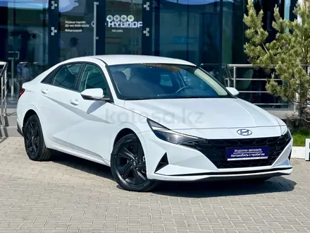 Hyundai Elantra Elegance 2022 года за 8 670 000 тг. в Караганда – фото 3