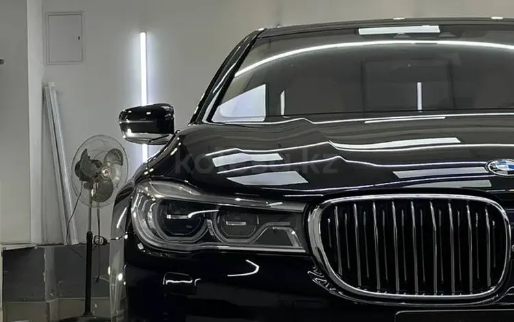 BMW 750 2016 года за 25 000 000 тг. в Алматы