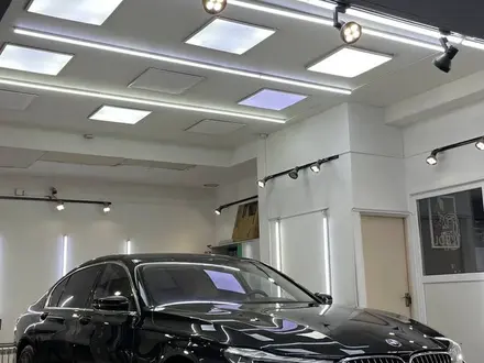 BMW 750 2016 года за 25 000 000 тг. в Алматы – фото 7