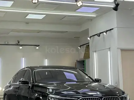 BMW 750 2016 годаүшін25 000 000 тг. в Алматы – фото 8
