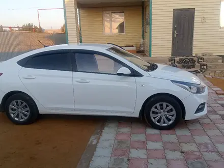 Hyundai Solaris 2018 года за 5 999 999 тг. в Актобе – фото 20