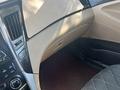Hyundai Sonata 2010 года за 4 600 000 тг. в Караганда – фото 2