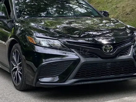 Toyota Camry 2020 года за 13 100 000 тг. в Тараз